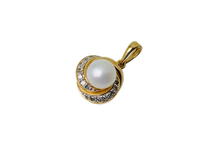 9ct Gold Pearl & Diamond Pendant