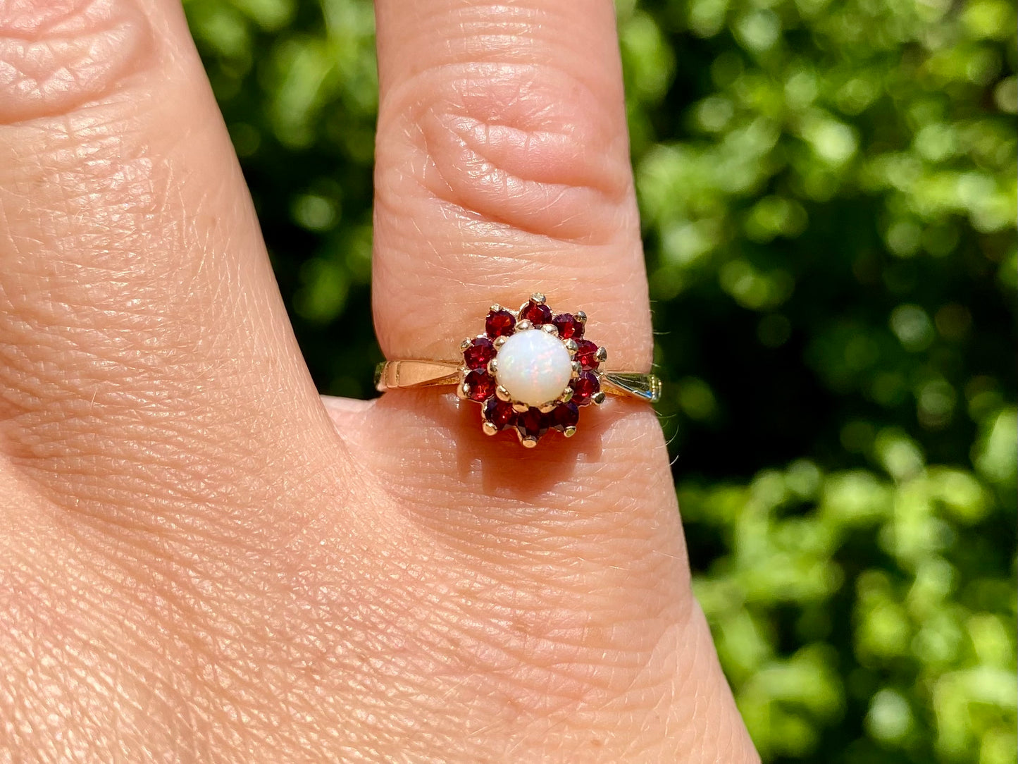 Vintage 9ct Gold Opal & Garnet Ring