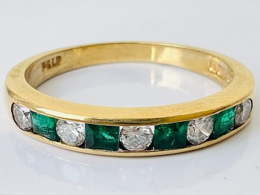 Vintage 18ct Gold Emerald & Diamond Ring