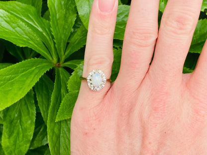 Vintage 9ct Gold Opal & Diamond Ring