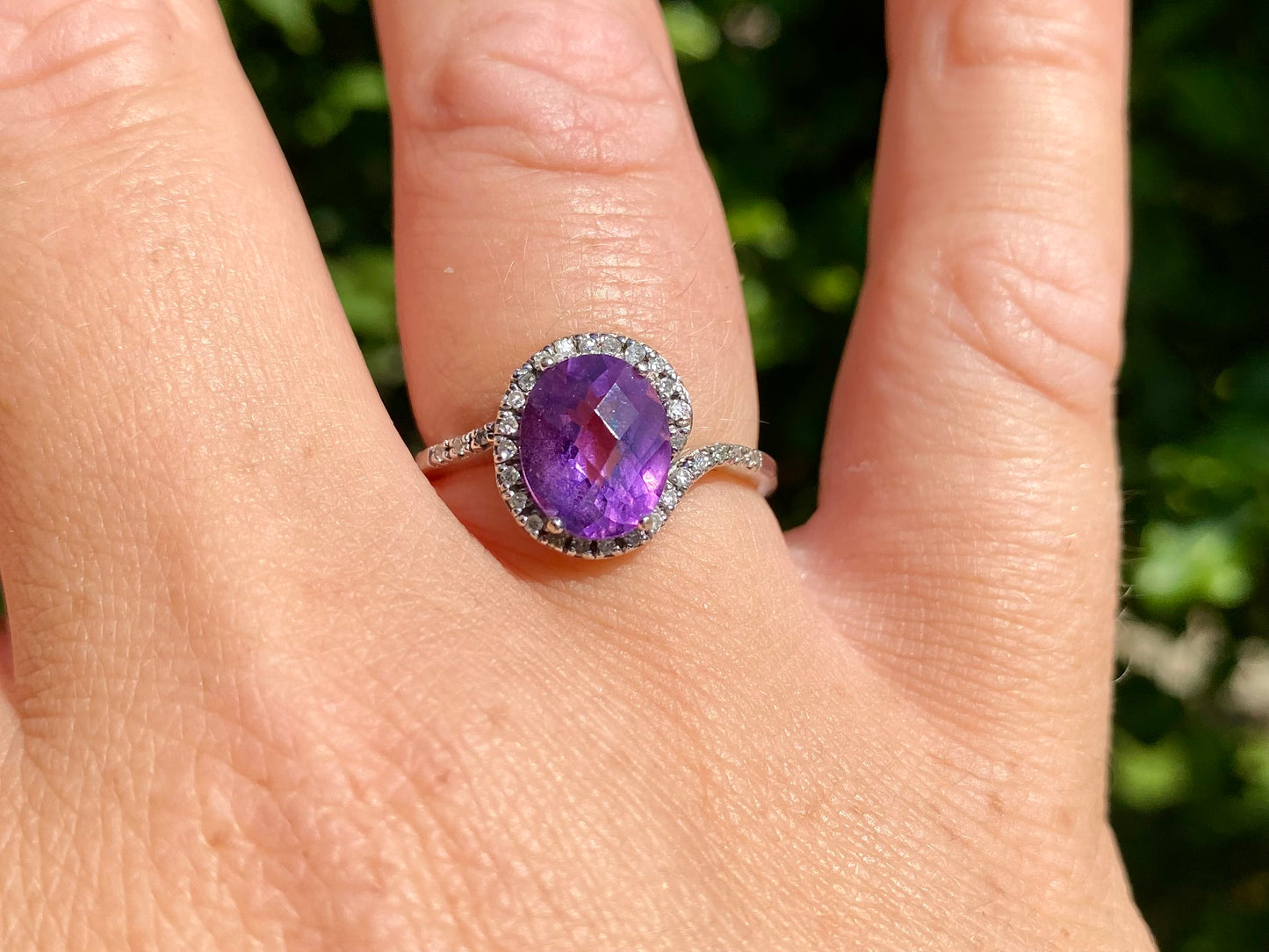 9ct Gold Amethyst & Diamond Ring