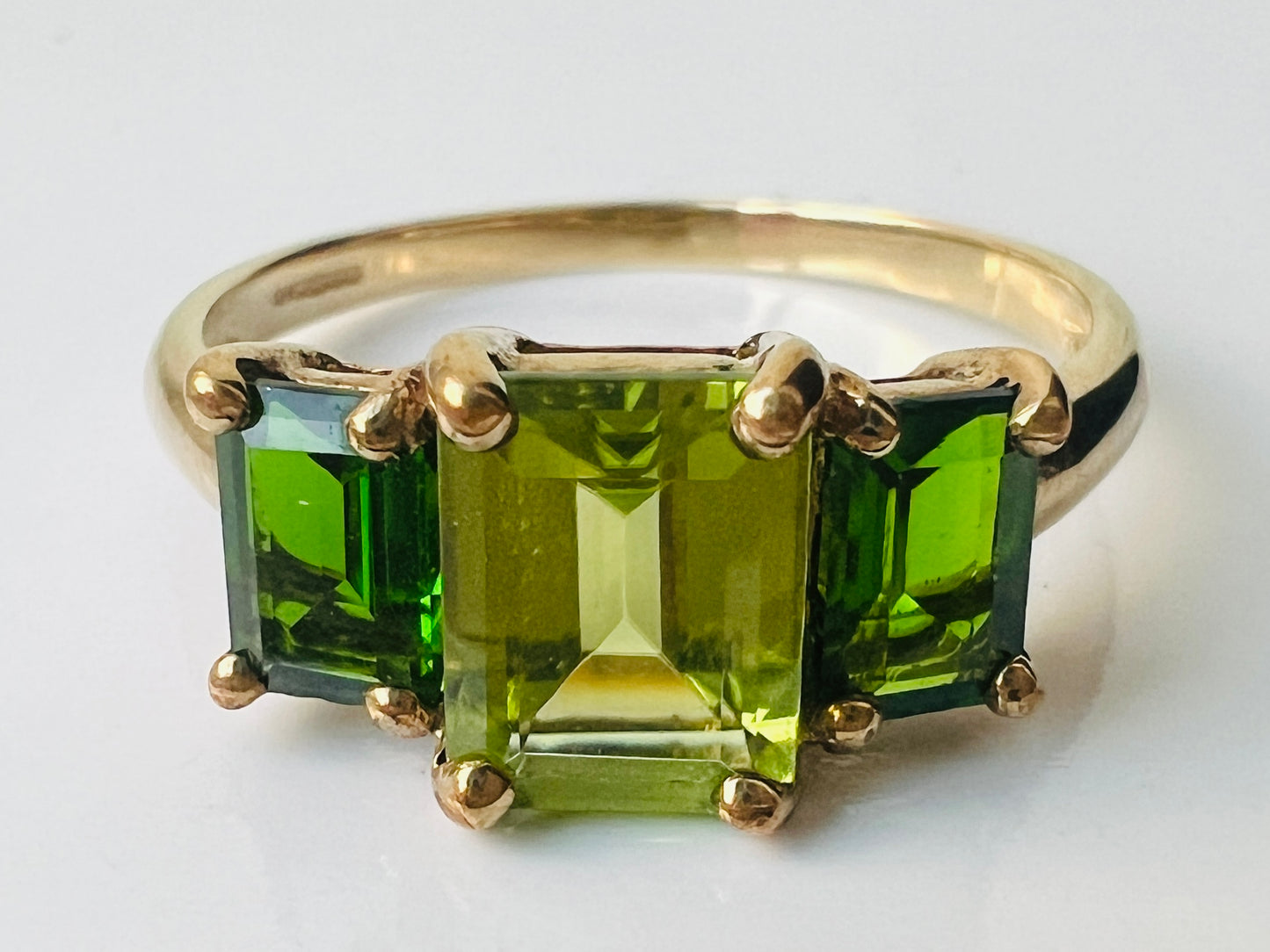 9ct Gold Peridot & Diopside Ring