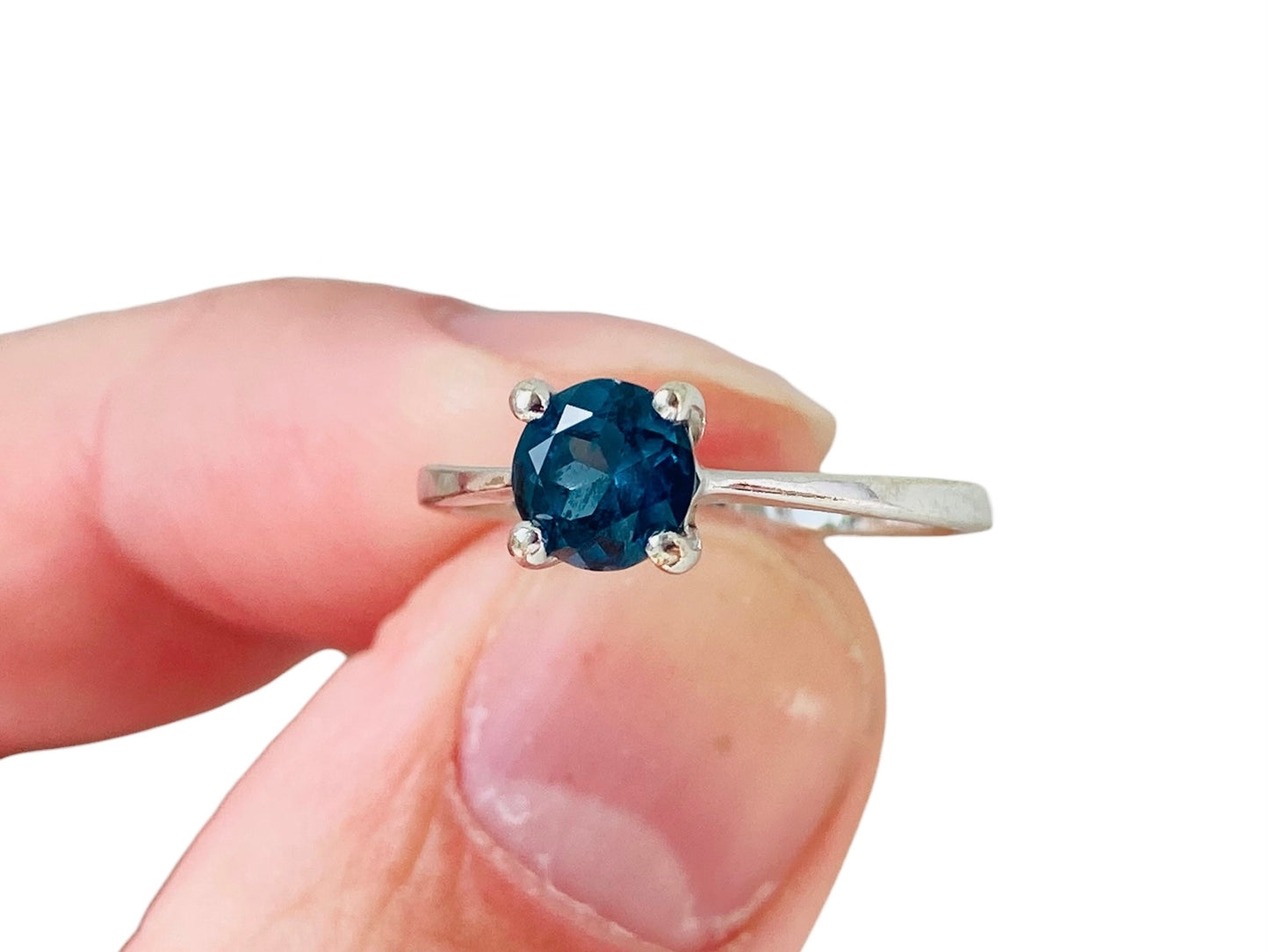 9ct Gold London Blue Topaz Ring
