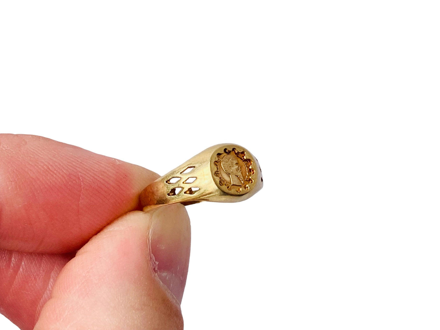 Vintage 9ct Gold Coin Ring