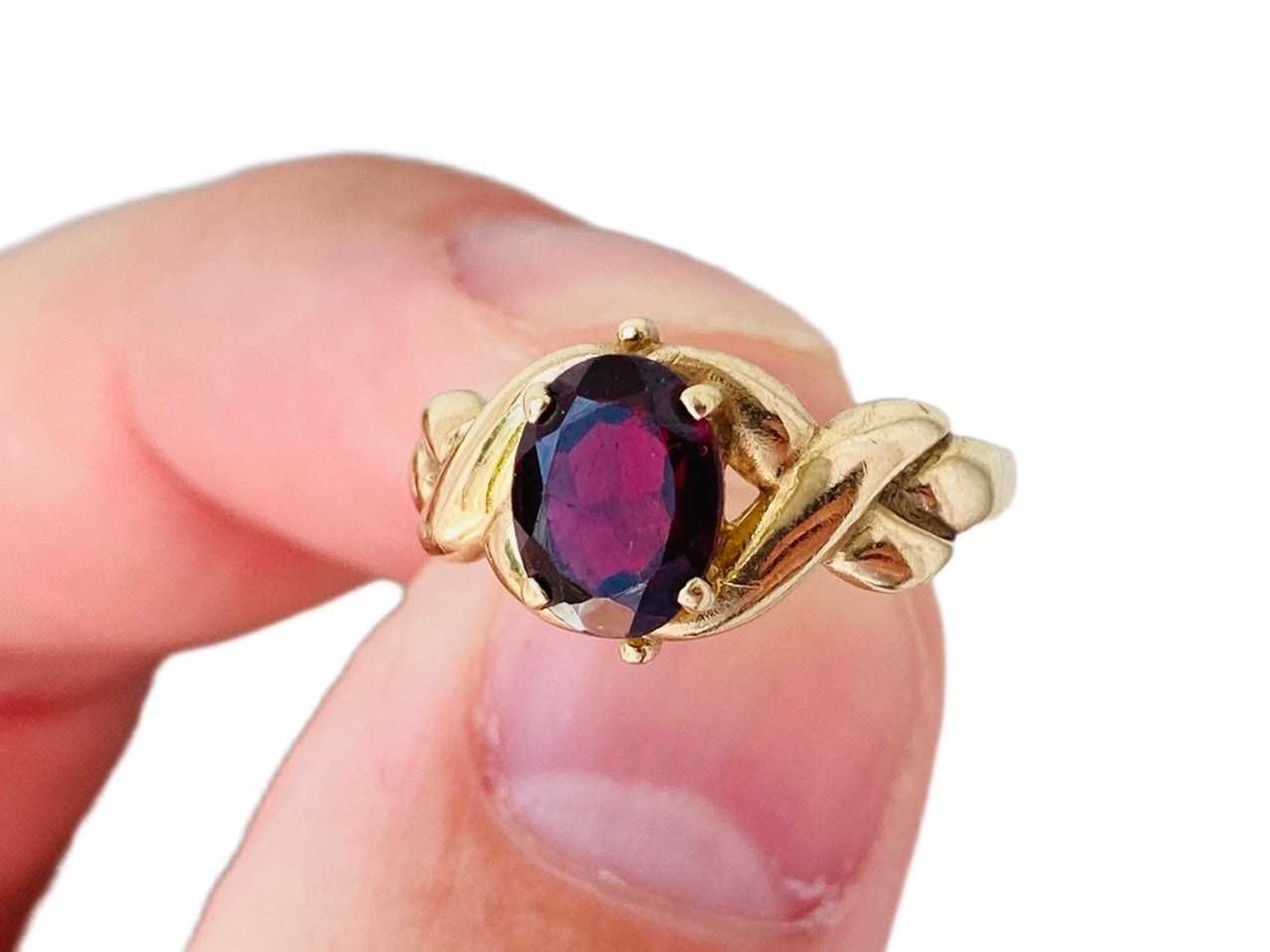 9ct Gold Rhodolite Garnet Ring