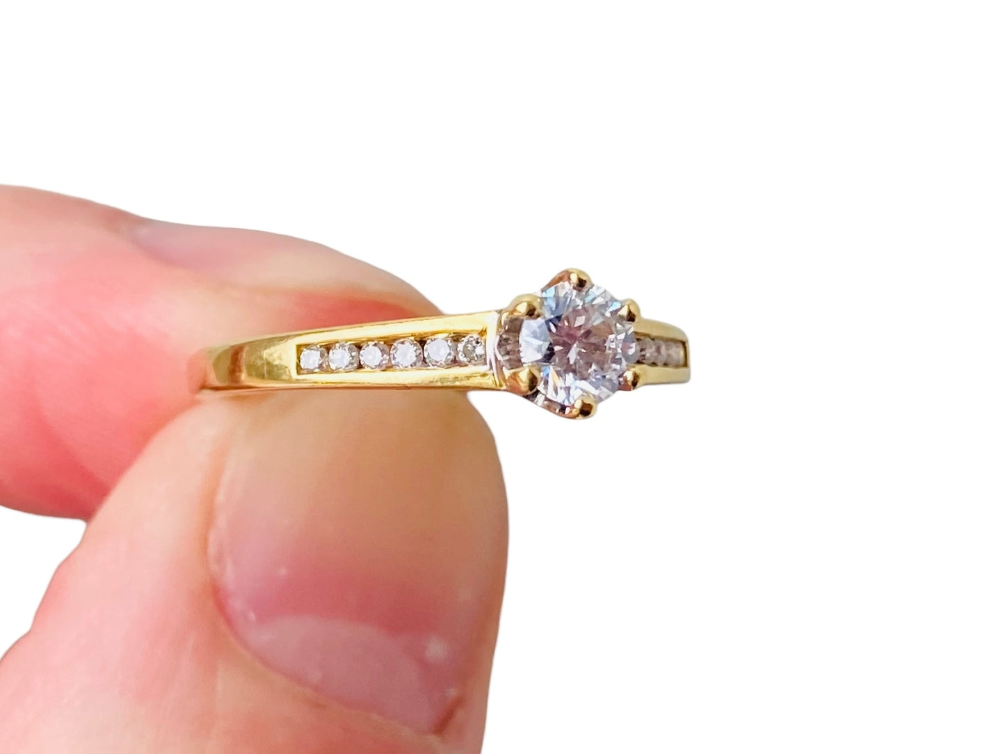 18ct Gold Diamond Ring