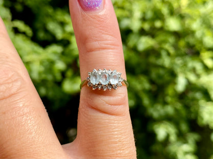 Vintage 9ct Gold Aquamarine & Diamond Ring