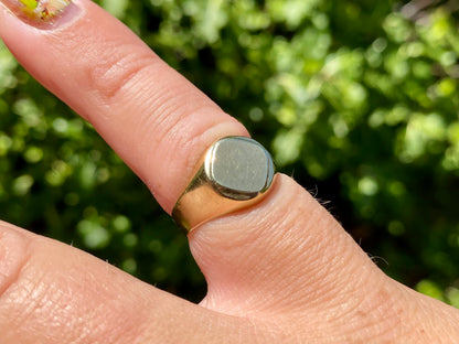 Vinatge 9ct Gold Signet Ring