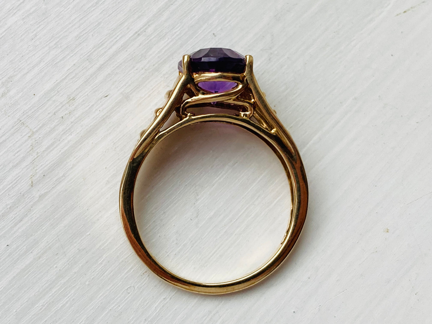 9ct Gold Amethyst Ring