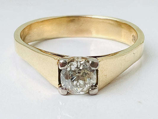 14ct Gold Diamond Ring