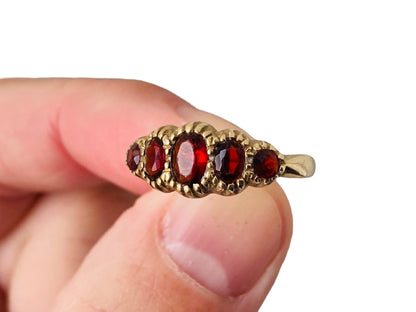 9ct Gold Garnet Ring