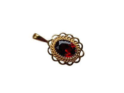9ct Gold Garnet Pendant