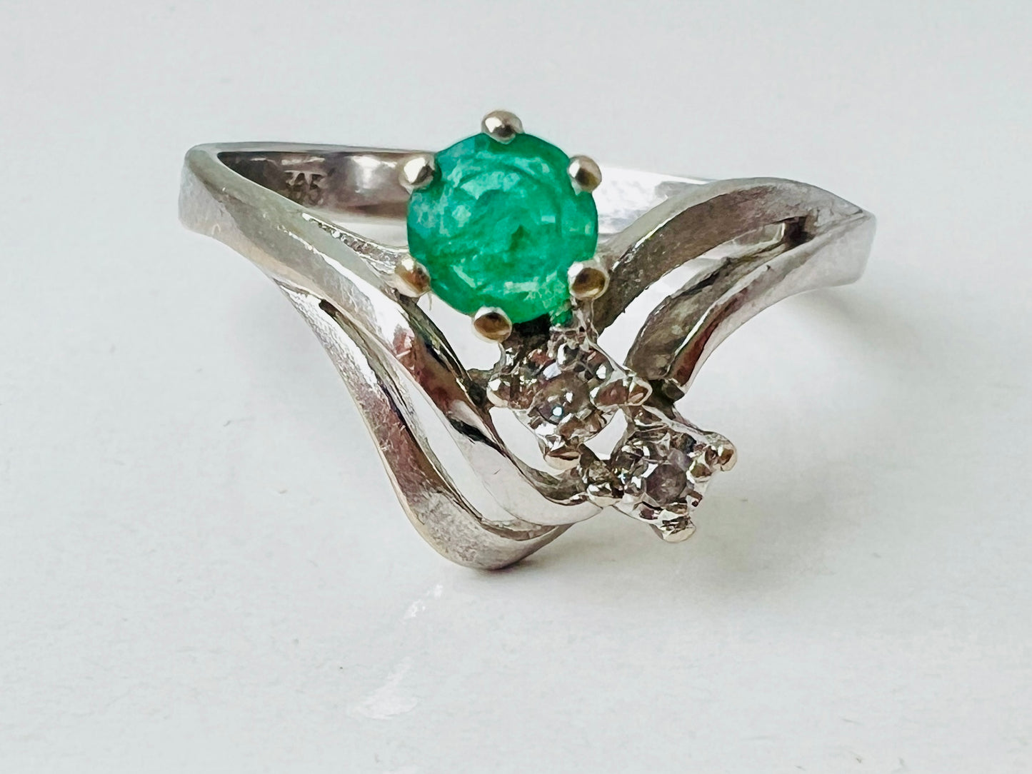 14ct Gold Emerald & Diamond Ring