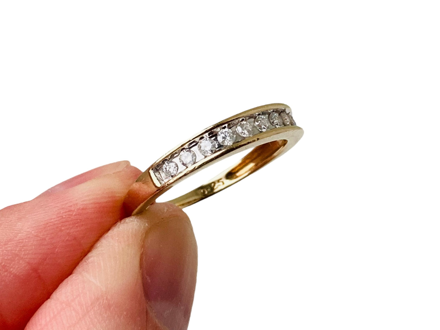 9ct Gold Diamond Ring