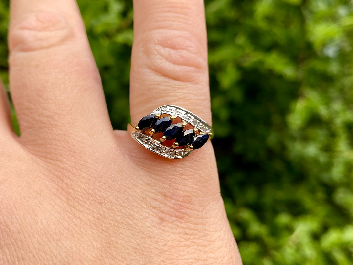 9ct Gold Sapphire & Diamond Ring