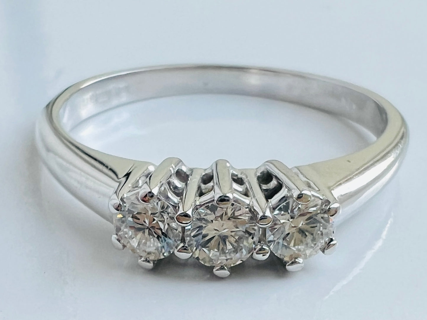 18ct Gold Three-Stone Diamond Ring