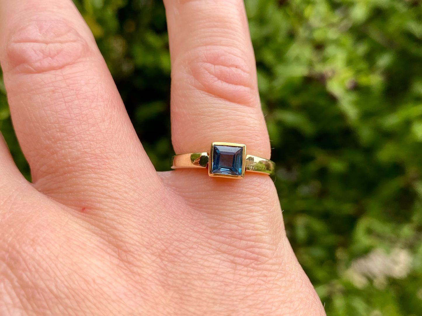 9ct Gold Topaz Ring