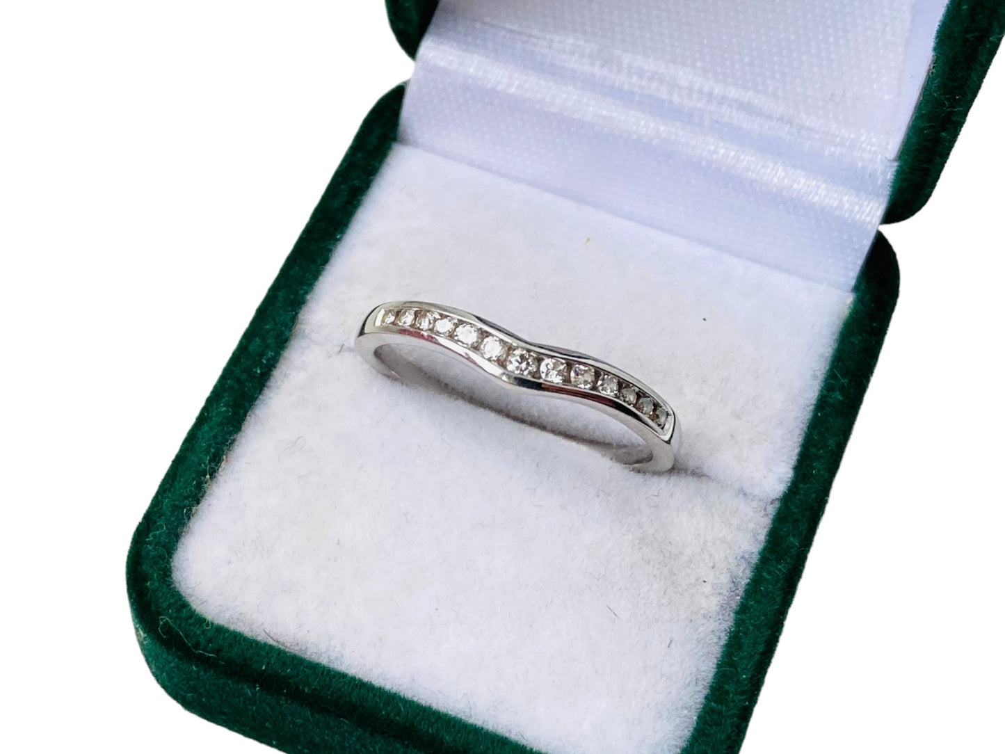 14ct Gold Diamond Chevron Ring