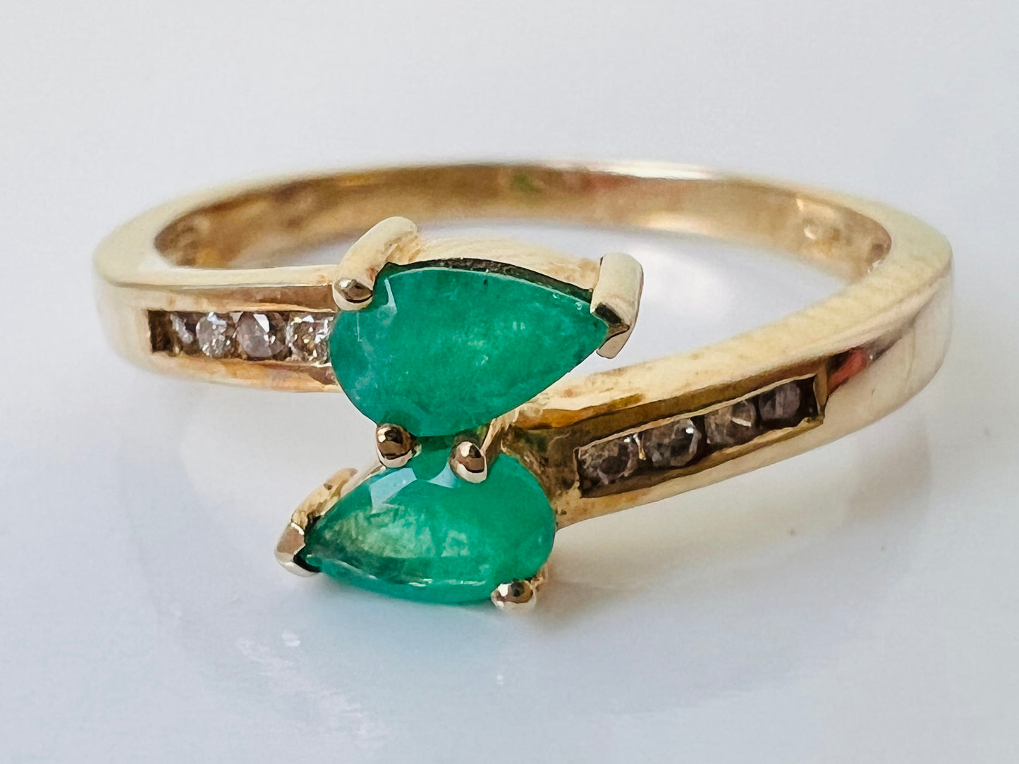 9ct Gold Emerald & Diamond Ring