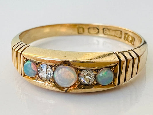 Antique 18ct Gold Opal & Diamond Ring