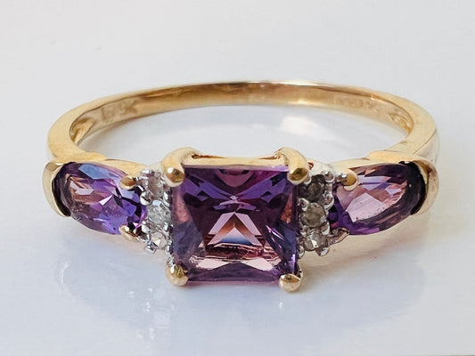 9ct Gold Amethyst & Diamond Ring