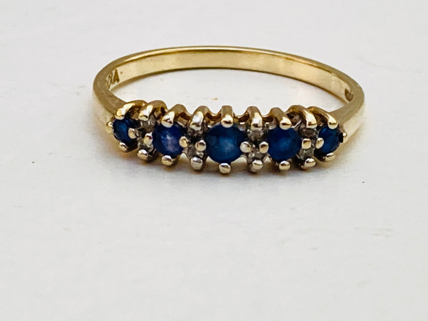 9ct Gold Sapphire & Diamond Ring