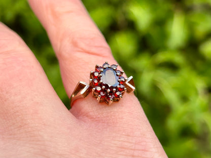 Vintage 9ct Gold Garnet Ring