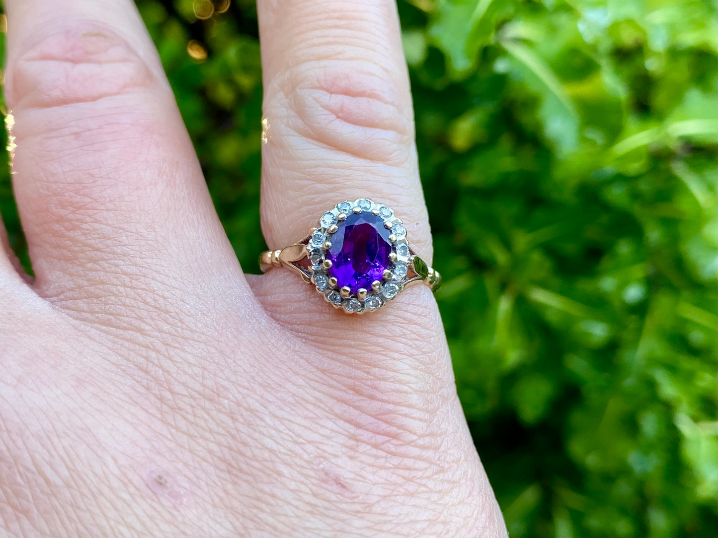 Vintage 9ct Gold Amethyst & Diamond Ring