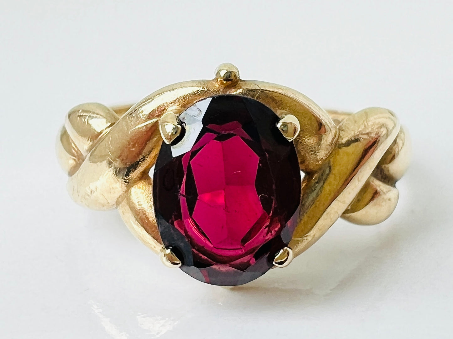9ct Gold Rhodolite Garnet Ring
