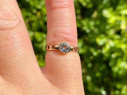 9ct Gold Topaz Ring