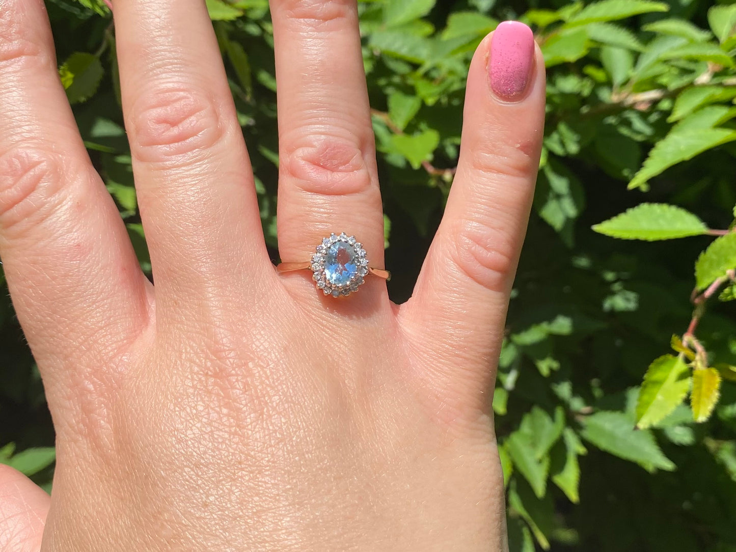 Vintage 9ct Gold Aquamarine & Diamond Ring