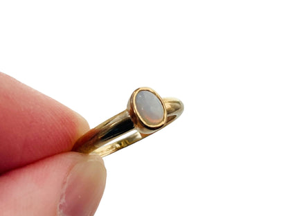 9ct Gold Opal Ring