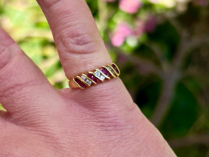 Vintage 18ct Gold Ruby & Diamond Ring