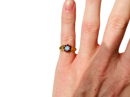 Vintage 9ct Gold Opal & Garnet Ring