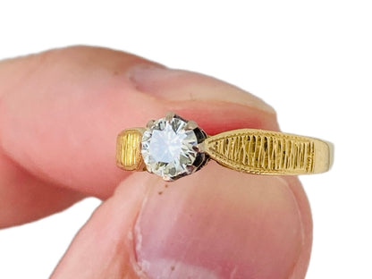 Vintage 18ct Gold Diamond Solitaire Ring