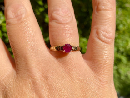 9ct Gold Ruby & Diamond Ring
