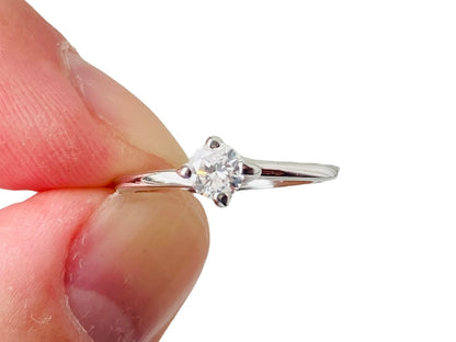 18ct Gold Diamond Solitaire Ring