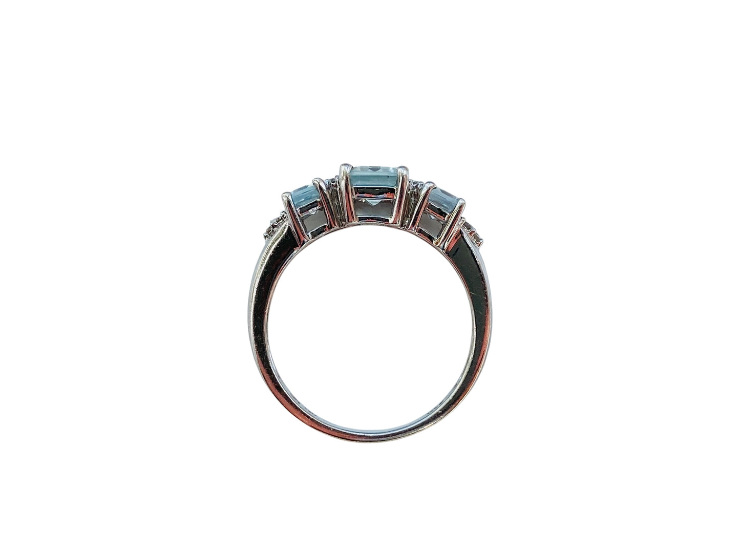 9ct Gold Aquamarine & Diamond Ring