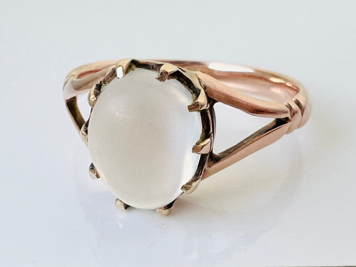 Antique 9ct Gold Moonstone Ring