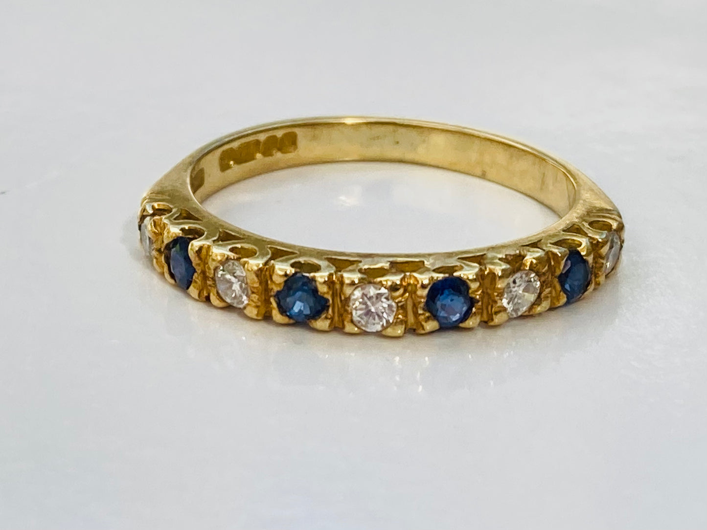 18ct Gold Sapphire & Diamond Ring