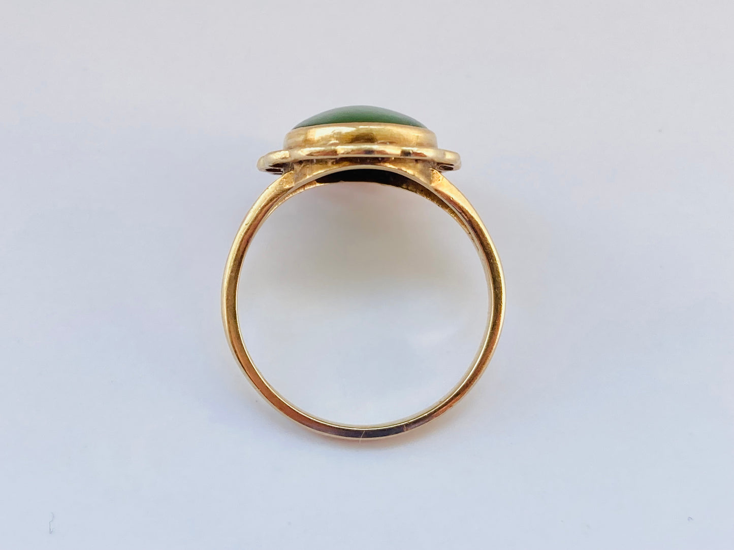 Vintage 9ct Gold Jade Ring