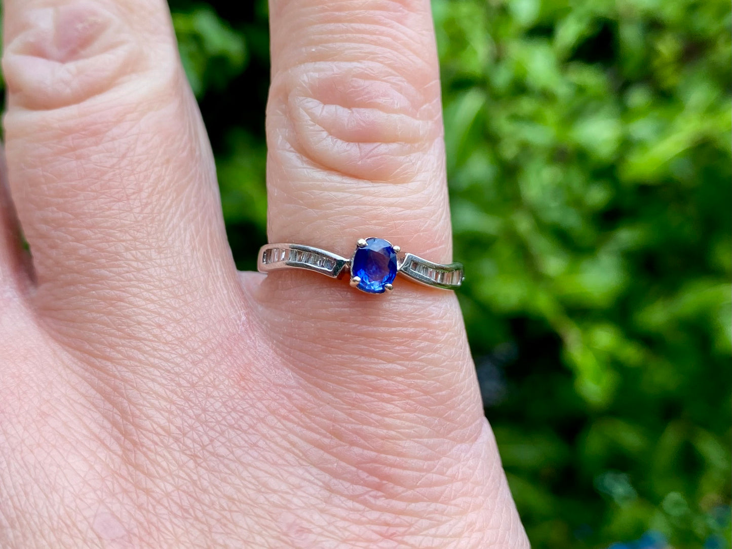 18ct Gold Sapphire & Diamond Ring