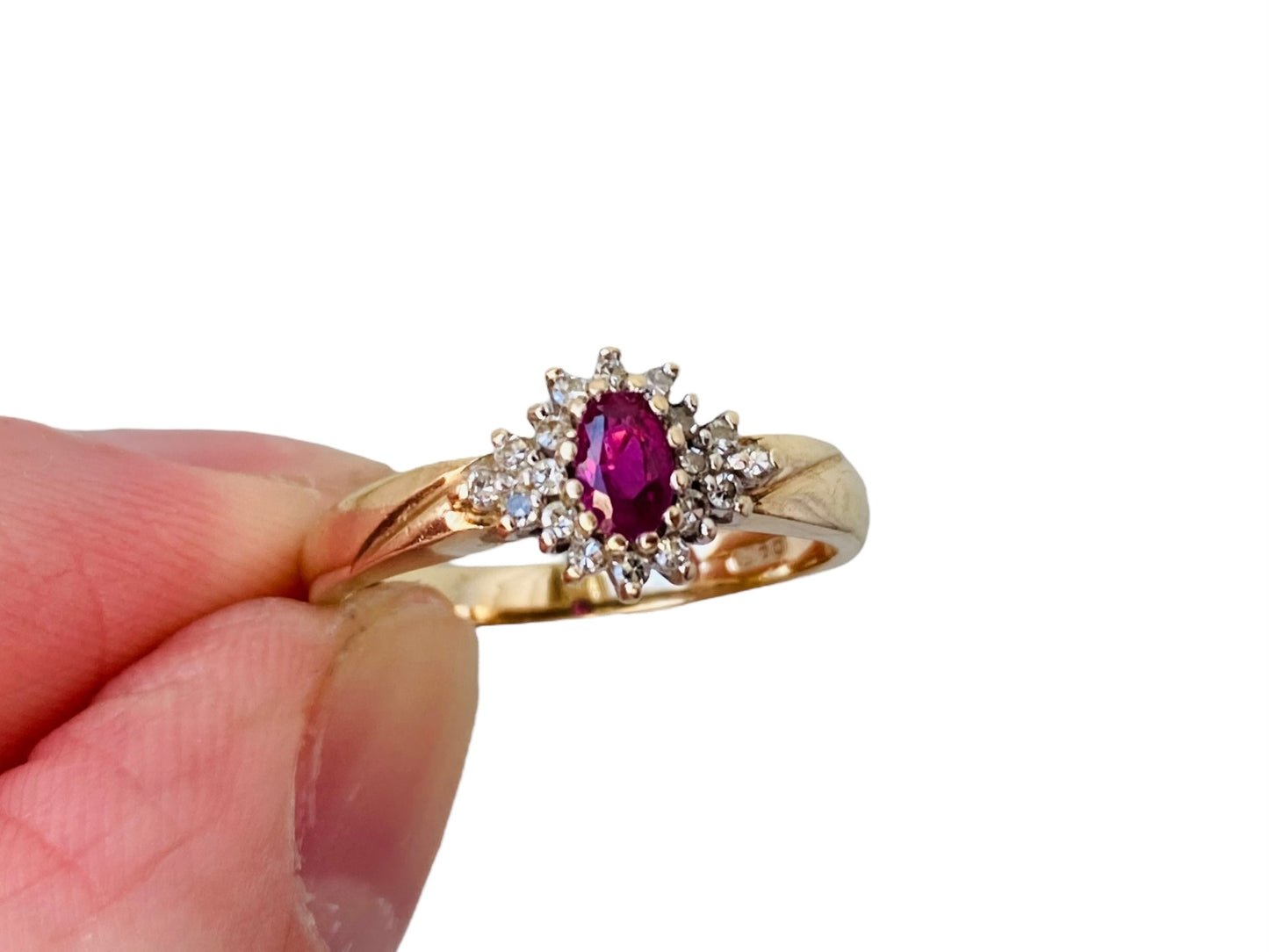 Vintage 9ct Gold Ruby & Diamond Cluster Ring