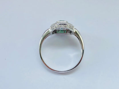 18ct Gold Emerald & Diamond Ring