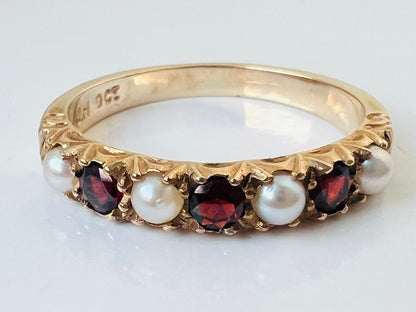 Vintage 9ct Gold Opal & Garnet Ring