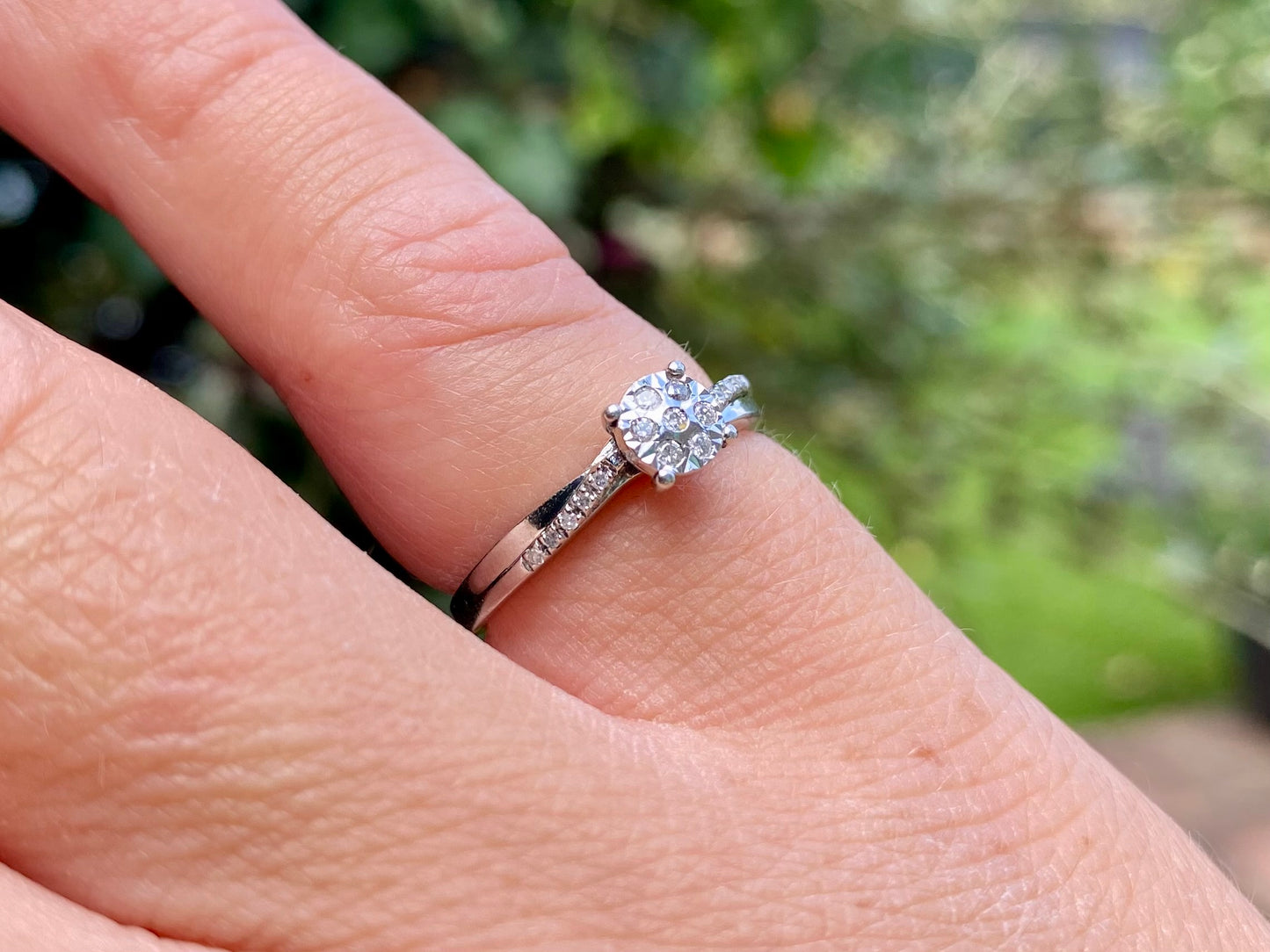9ct Gold Diamond Ring