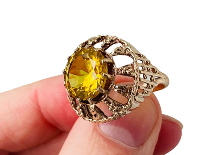 Vintage 9ct Gold Synthetic Yellow Sapphire Ring