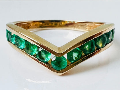 9ct Gold Emerald Wishbone Ring