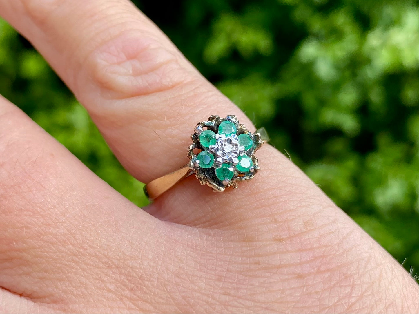 Vintage 9ct Gold Emerald & Diamond Ring