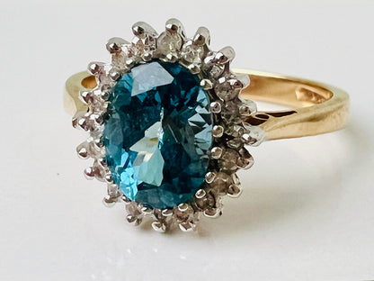 Vintage 9ct Gold Topaz & Diamond Ring